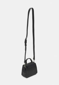 Valentino Bags shop -Valentino Bags shop 8c87f185c30645629059c5e4e24cedb1