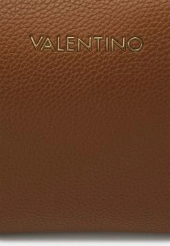 Discount ๐ฅฐ Valentino Bags SUPERMAN - Across Body Bag - Cognac โค๏ธ 9 Discount ๐ฅฐ Valentino Bags SUPERMAN - Across Body Bag - Cognac โค๏ธ -Valentino Bags shop 8e44f692f324476a925db09ebac913a7