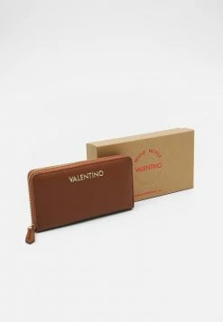 Deals ❤️ Valentino Bags SPECIAL MARTU - Wallet - Cognac ⭐ 8 Deals ❤️ Valentino Bags SPECIAL MARTU - Wallet - Cognac ⭐ -Valentino Bags shop 9521b15ff5e4492892a3a66872bbba93