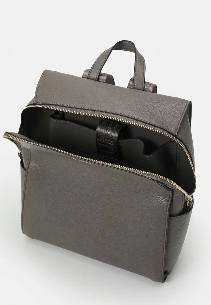 Best Pirce π Valentino Bags AREPA - Rucksack - Taupe β¨ 3 Best Pirce π Valentino Bags AREPA - Rucksack - Taupe β¨ - Image 3