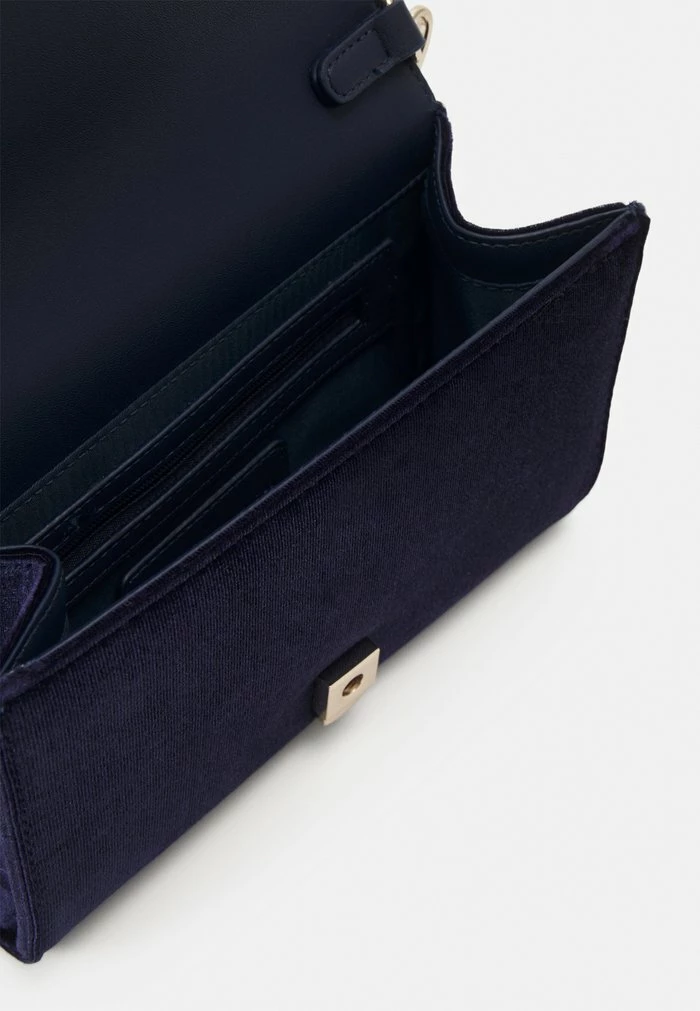 Brand new 😍 Valentino Bags EDAMAME - Across Body Bag - Blu ❤️ 3 Brand new 😍 Valentino Bags EDAMAME - Across Body Bag - Blu ❤️ - Image 3